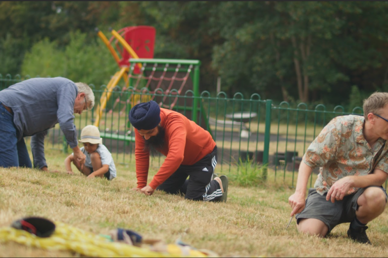 Warmley NAZ community bulb planting 